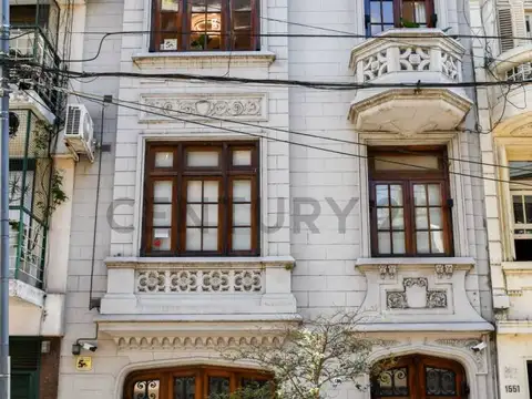 VENTA DEPARTAMENTO TRES AMBIENTES CAÑITAS CON PATIO