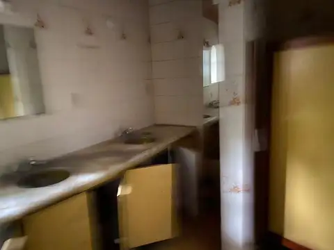 Avenida José Altube 1800, Piso 1