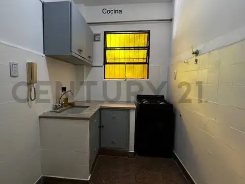 Alquiler 2 ambientes con patio – San Cristóbal