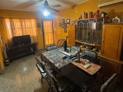 Juan B. Justo  al 2500