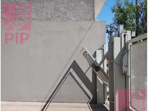 Cochera en Venta Semi cubie.