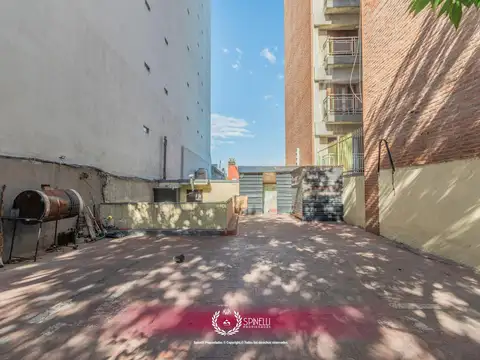 Venta PH tipo casa 4 ambientes 157M² patio terraza Boedo sin expensas entrada propia todo a reciclar