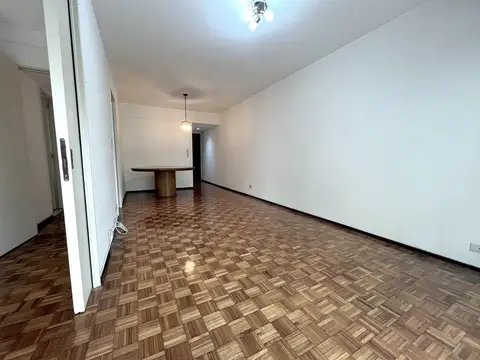 Departamento en Alquiler de 3 ambientes y 1/2 c/cochera y dependencia de servIcio