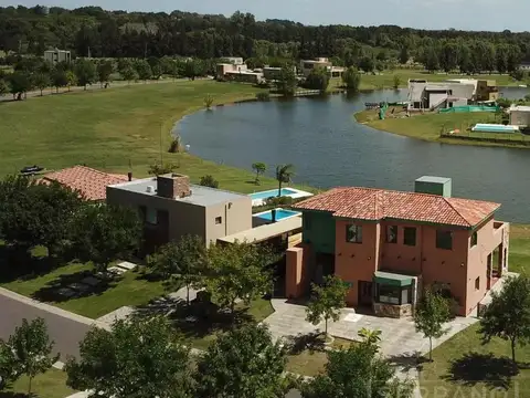 Terreno en Venta de 887,0 m2