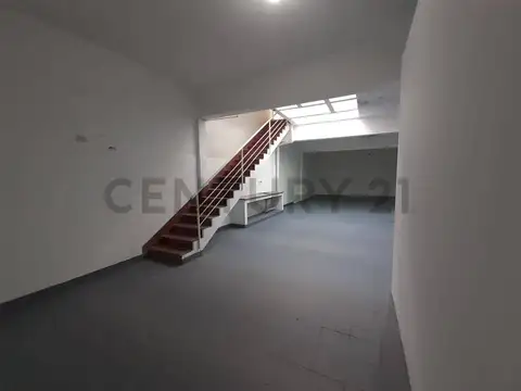 Local en Venta 1996 años