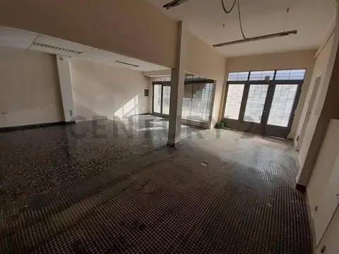 OPORTUNIDAD, local en venta de 303 mts