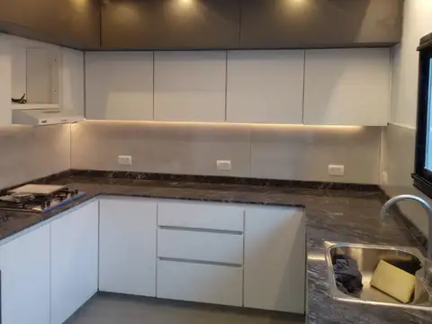 Casa en Venta en Republica De La Sexta, USD 198.000