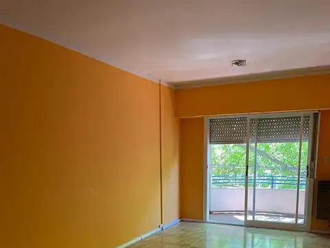 Departamento en Alquiler en Flores, $ 400.000