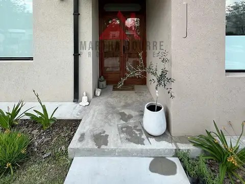 Casa en Venta en Santo Tomas, USD 280.000