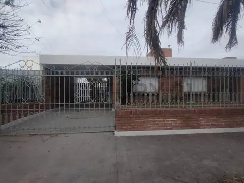 VENTA HERMOSA PROPIEDAD 2 DORM EN BARRIO PARQUE HORIZONTE ZONA SUR