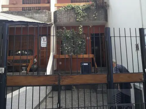 Duplex 4 ambientes con cochera - Parque Patricios