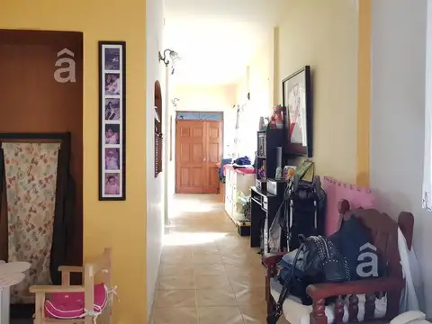 Yapeyu al 4800 entre Almirante Brown y Vicente Lopez