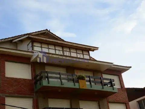 Calle 301 100, Piso 3