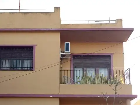 PH en planta alta de 3 Ambientes con terraza y balcon
