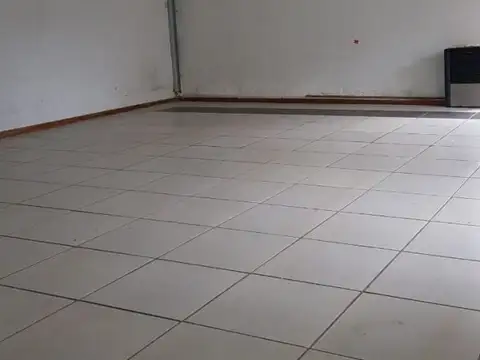 Local en Venta en Villa Primera, USD 198.000