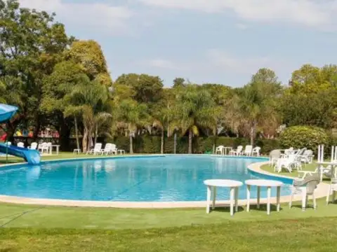 Casa Country Club Los Troncos 4 amb. Oportunidad!