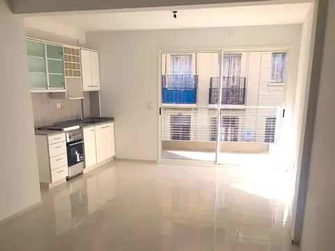 Dr L Pasteur 700, Piso 4