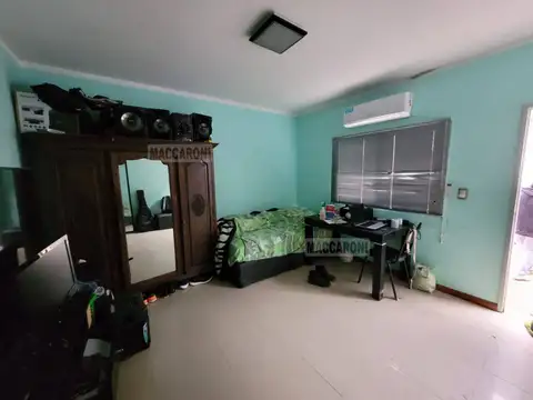 Casa - Venta - Argentina, La Matanza - PAGOLA 700