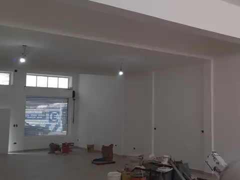 Venta Excelente local comercial 160 M2 San Martin Centro