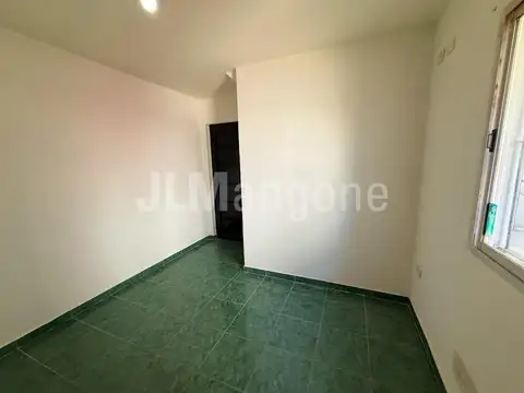 Departamento en Alquiler en Villa Luzuriaga, $ 300.000