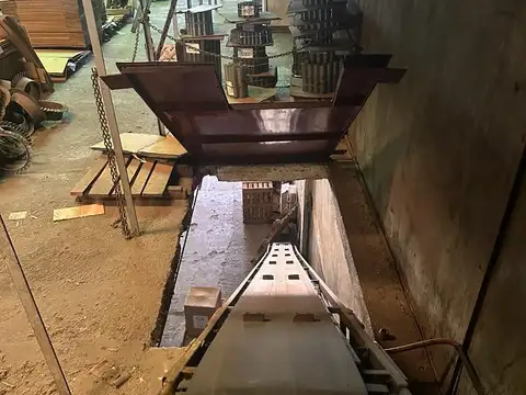 Depósito de 750 m2.   Pompeya - Oportunidad inversión - Venta -