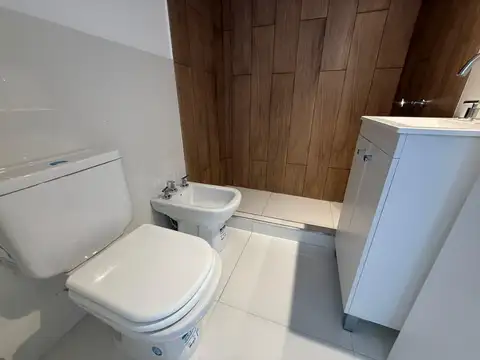 VENTA. DEPTO 2 AMBIENTES RECICLADO A NUEVO. SANTA FE Y RIVADAVIA. MAR DEL PLATA