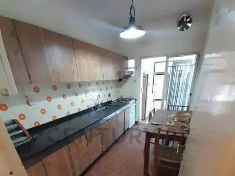 Casa 5 ambientes con 1 baño