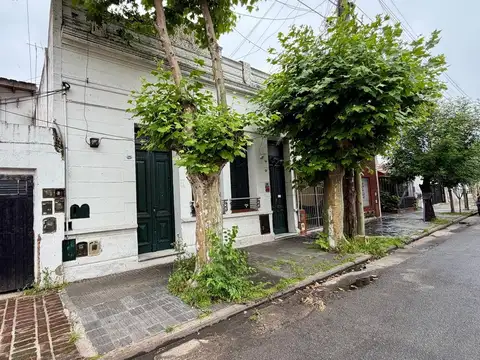 CASA 5 AMB EN VENTA LANUS ESTE