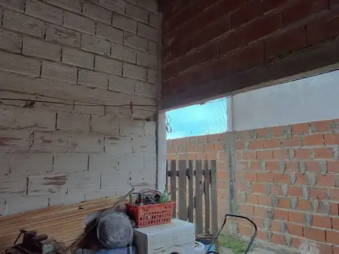 VENTA PERMUTA CASA 3 AMBIENTES EN ALEJANDRO KORN