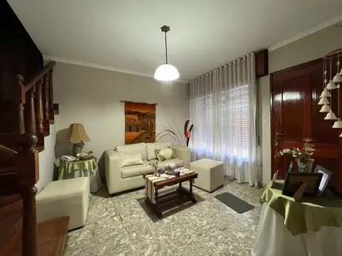 Evaristo Carriego 300