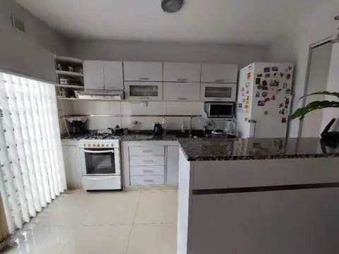 Depto Tipo Casa en Venta con 1 cocheras