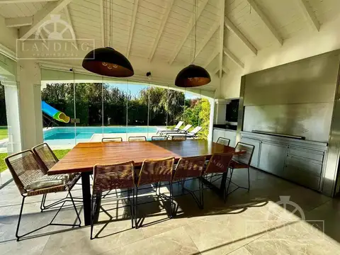 Casa En Venta Castores Nordelta 1100 m2 Pileta Jardin Galeria