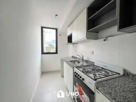 Santiago y Av. Pellegrini - Dpto de 2 Dormitorios Externo. Posibilidad cochera.