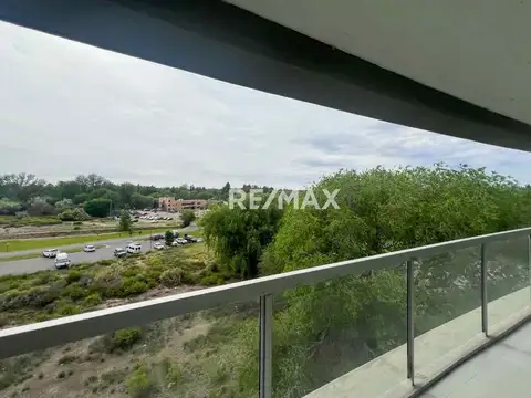 Departamento en Alquiler con 2 cocheras