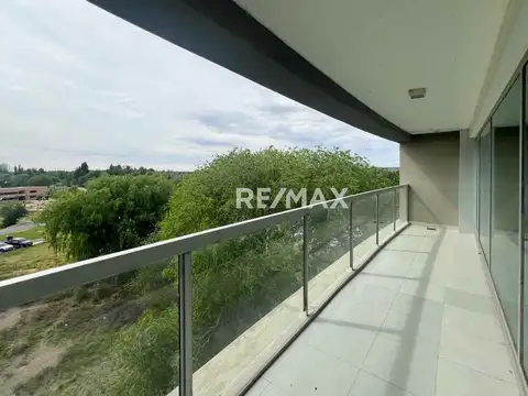 Departamento 7 ambientes con 2 baños