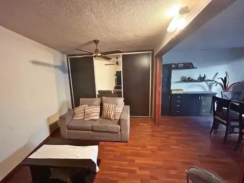 Depto Tipo Casa 4 ambientes con 2 baños