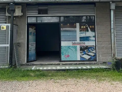 Local sobre Colectora Panamericana