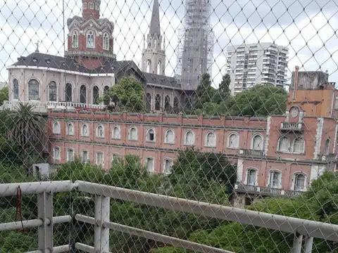 Alquiler Temporario en Palermo - Las Cañitas. Departamento Semipiso de 2 Ambientes con Balcón al Frente. Vista espectacular.