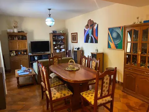Casa de 5 ambientes en Ciudadela