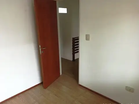 Depto Tipo Casa 3 ambientes con 1 baño