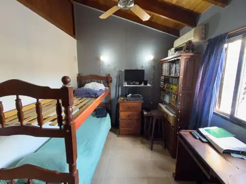 Depto Tipo Casa en Venta en Tolosa, USD 80.000