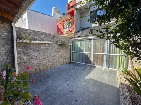 Depto Tipo Casa 3 ambientes con 2 baños