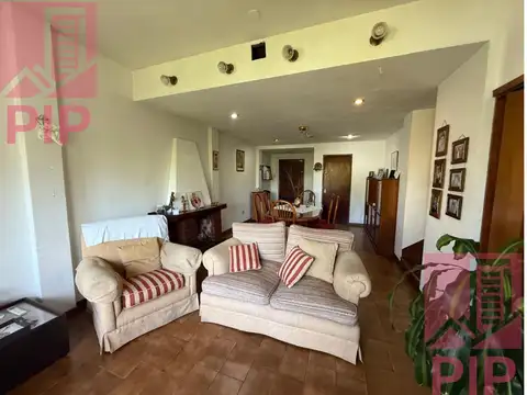 Depto Tipo Casa en Venta de 4 ambientes