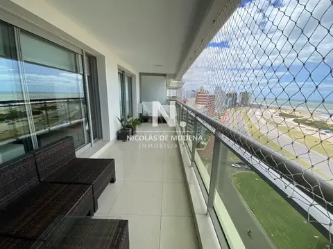 Departamento 4 ambientes con 3 baños