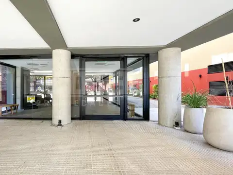 Av.  Maipu 3820 cochera 08 planta baja descubierta entre Diaz Velez y Debenedetti