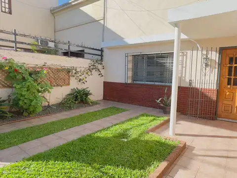 VENTA CASA LOTE PROPIO - QUINCHO/PILETA/COCHERA