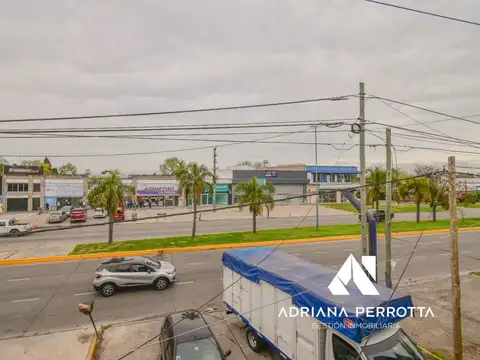 Av. Hipolito YRIGOYEN 14800