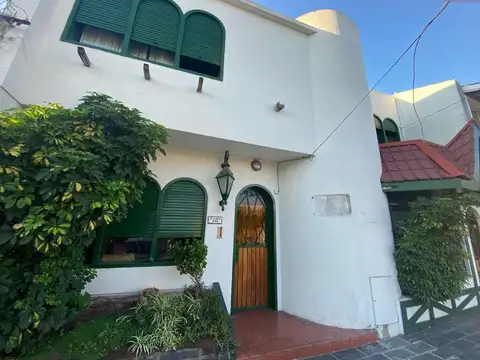 Venta duplex 25 de Mayo al 900. Ramos Mejía