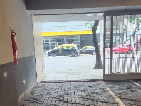 VENTA COCHERA DOBLE INGRESO DESDE AVDA  SAN TELMO