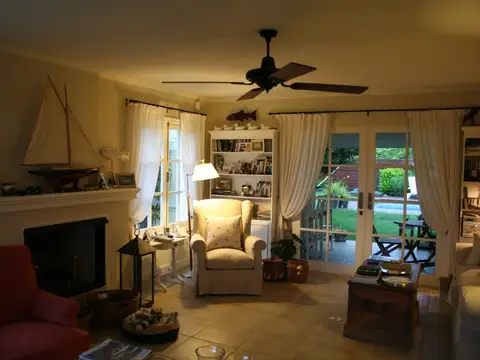 Casa en Venta en La Barra, USD 1.200.000